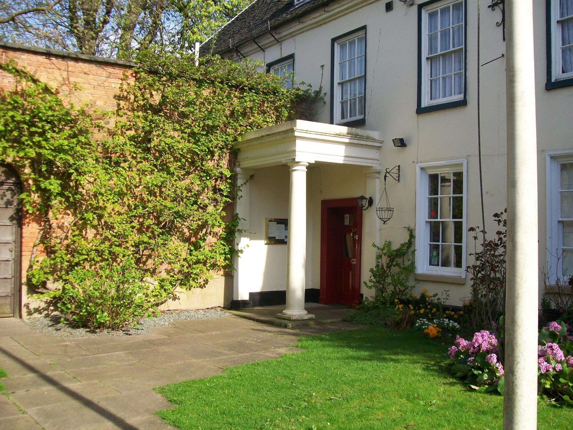 Chapel House Hotel Atherstone Exterior photo