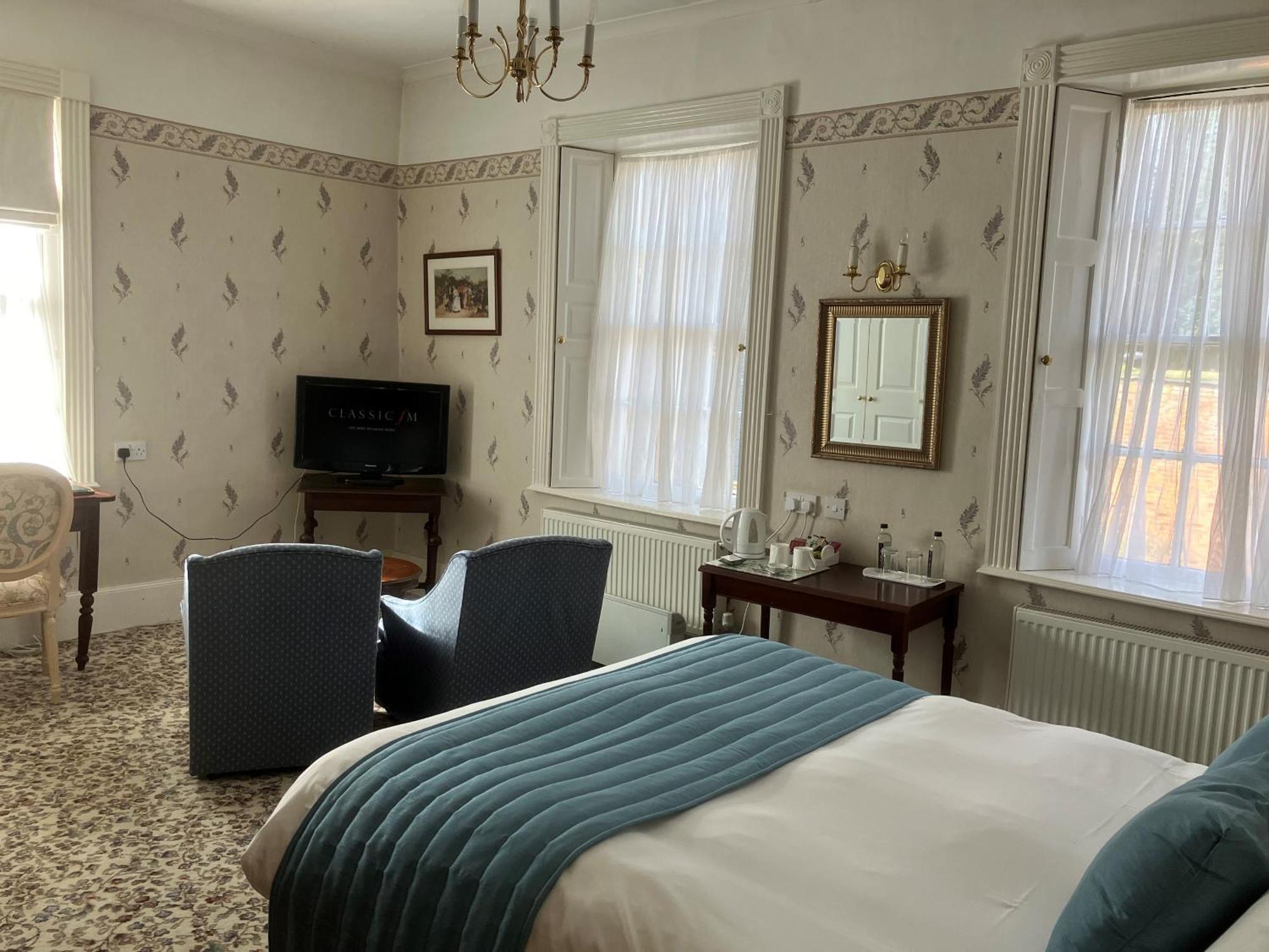 Chapel House Hotel Atherstone Exterior photo